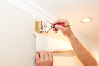 Pose de papier peint à Capoulet-et-Junac — revêtements muraux et toiles de verre